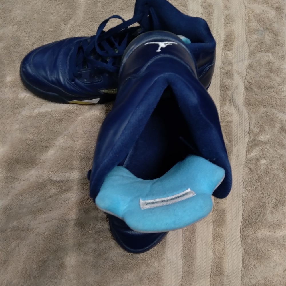 Gym shoe